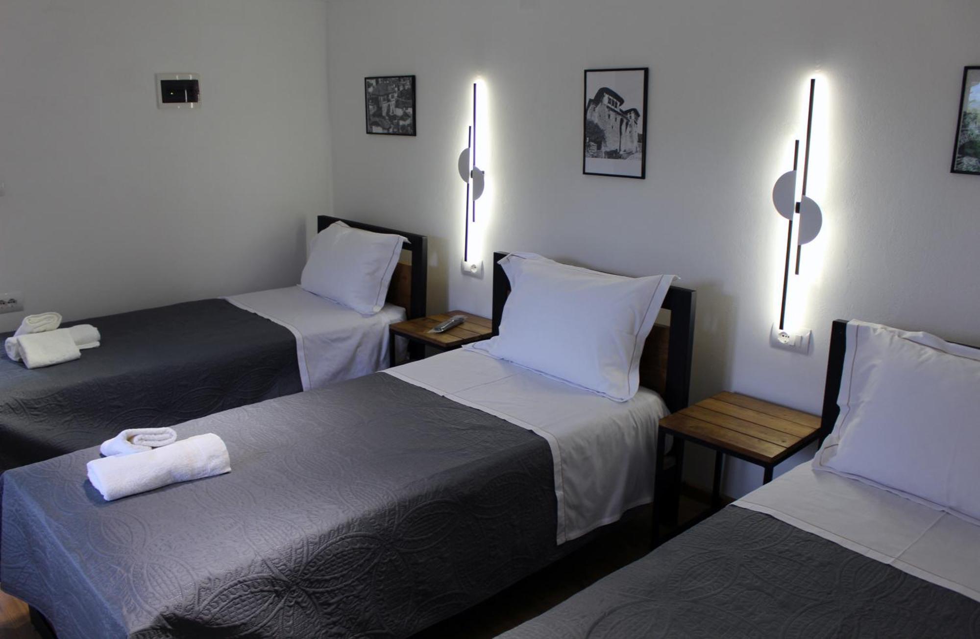 Guest House Amades Gjirokastër Buitenkant foto