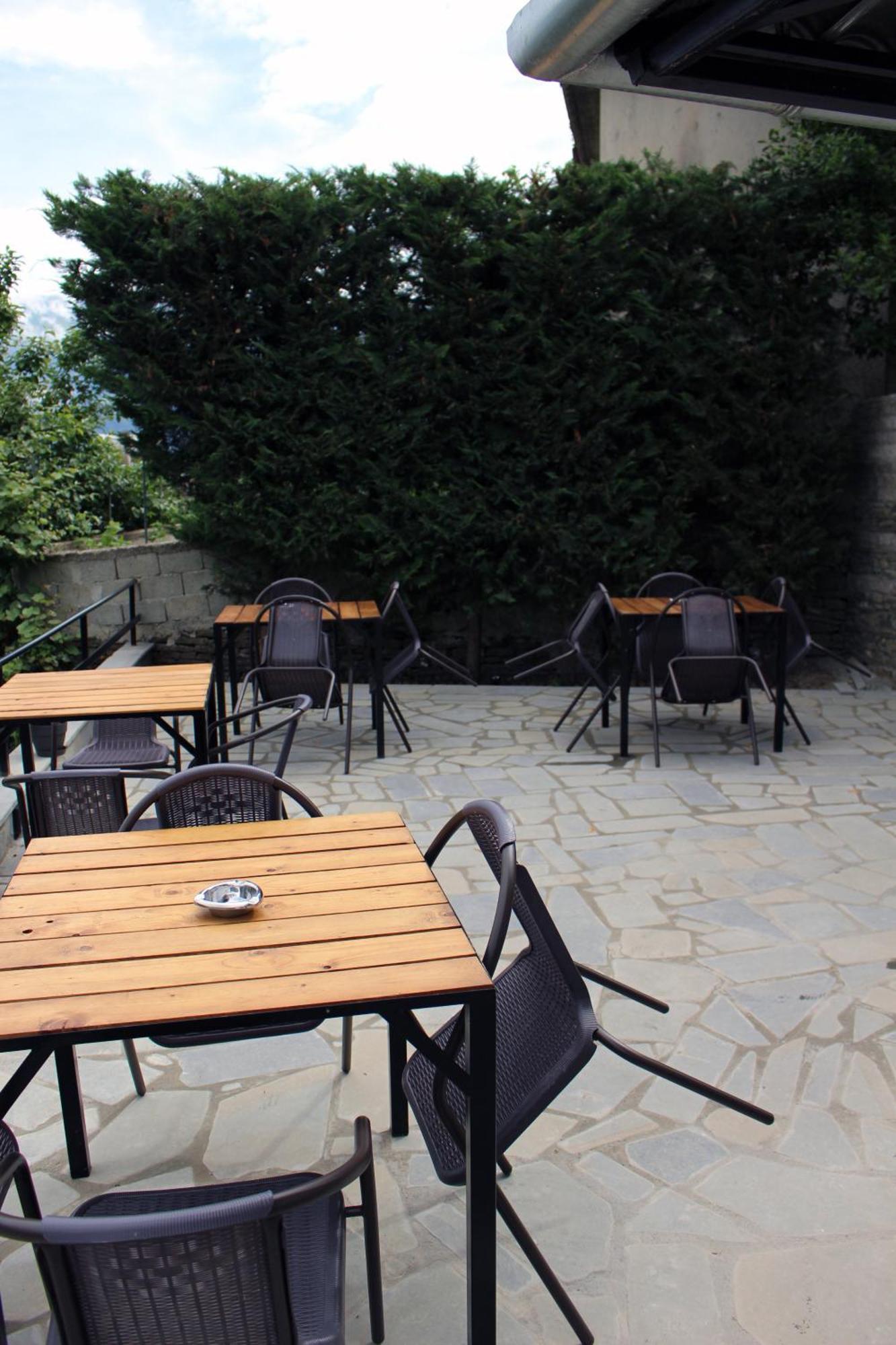 Guest House Amades Gjirokastër Buitenkant foto